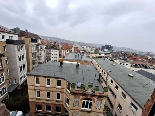 Außergewöhnliche 5-Zi-Maisonette-Altbauwohnung mit fantastischem Blick über die Dächer Stuttgarts