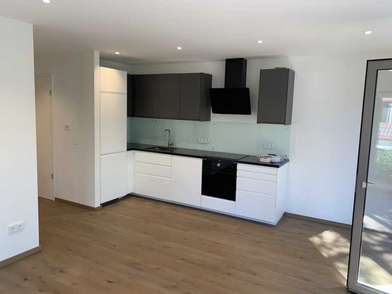                                                               Neuwertige 3-Zimmerwohnung mit Einbauk&uuml;che und Balkon                                                       in Hasenbergl (München)