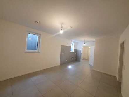 Ansprechende 2 ZimmerWohnung (Souterrain/UG)
in 68305, Mannheim Waldhof/Käfertal 
800 € - 58 m²