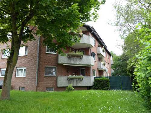 Gut aufgeteilte 3 ½ Raum Hochparterrewohnung mit Balkon und Garage in Essen Vogelheim