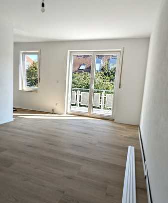 Erstbezug nach Renovierung | Helle Wohnung mit Sonnenbalkon