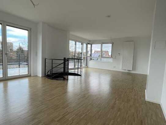 Exklusives und modernes Wohnen - Penthouse-Maisonette mit Rooftop-Terrasse und Galerie, Erstbezug