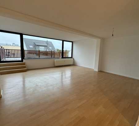 Renovierte 3 Zimmer Wohnung mit Terrasse!