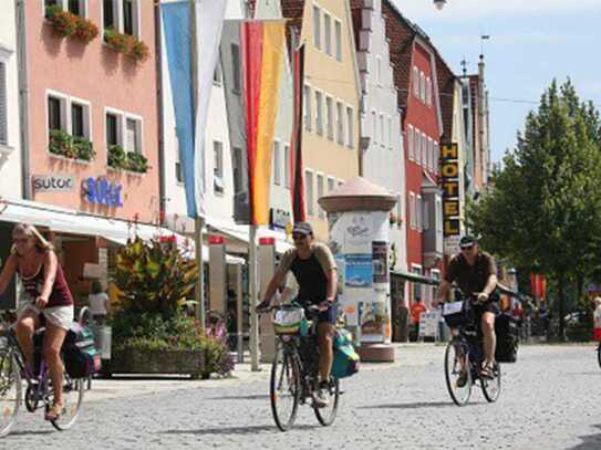 Stilvolle, gepflegte 2-Raum-Wohnung mit EBK in Neumarkt in der Oberpfalz