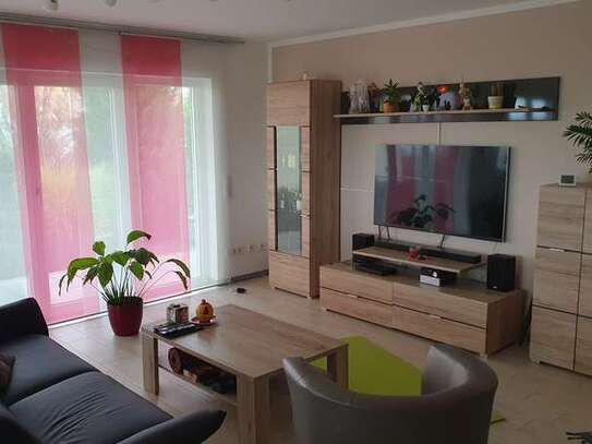 3 Zimmer Erdgeschosswohnung mit herrlichem Fernblick, mit Balkon und Terrasse in Johannesberg