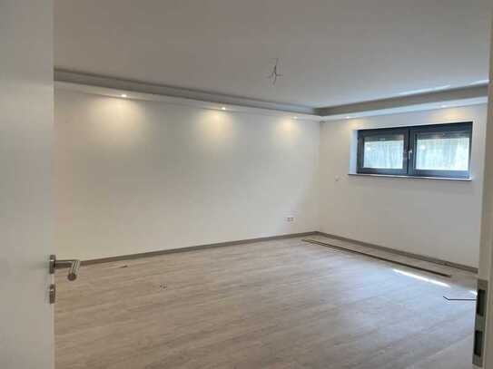 2-Zimmer Souterrain Wohnung