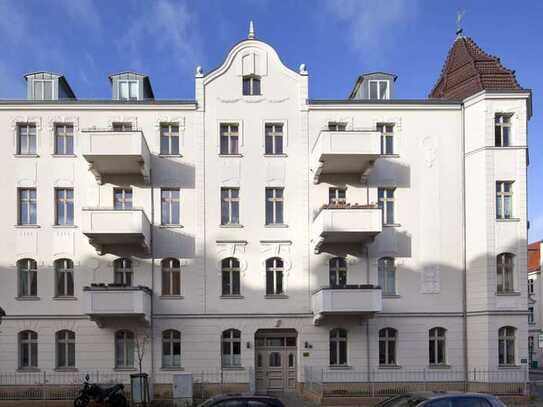 Bezugsfreie 2-Zimmer-Wohnung in saniertem Altbau in Potsdam Babelsberg