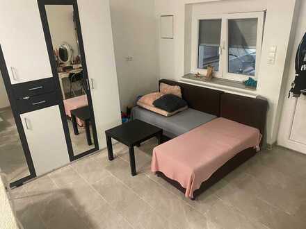 Modernisierte 1-Zimmer-EG-Wohnung mit EBK in der Sersheimerstr., in Sachsenheim