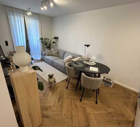 Stilvolle 1,5-Zimmer-Wohnung mit gehobener Innenausstattung mit Balkon in Berlin Tempelhof