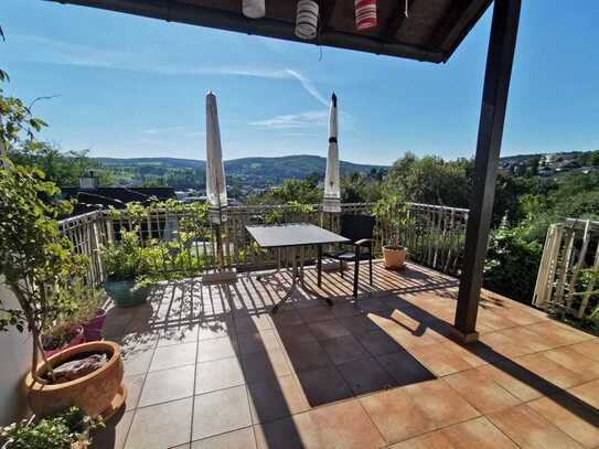 Tolles Einfamilienhaus mit herrlichem Fernblick in den Odenwald und vielen Möglichkeiten....