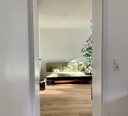 1,5 Zimmer in frisch sanierter helle Gartenwohnung