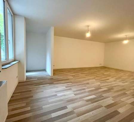 * Loftartige EG-Wohnung * 1,5 Zimmer * Zweitbezug * 1. Monat MIETFREI