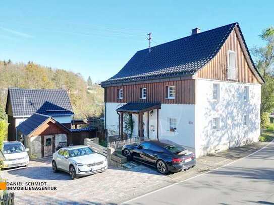 Saniertes Fachwerkhaus in Reichshof mit hofähnlichem Grundstück und Terrasse