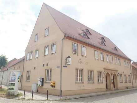 Gasthof mit Hotelbetrieb, großem Festsaal, Bowlingbahn und Innenhof