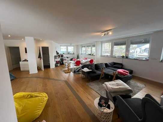 Helle Penthouse-Wohnung im Zentrum von Siegen