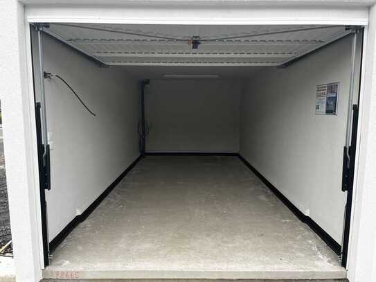 neuwertige Garage, Lagerraum L/B: 6x3m