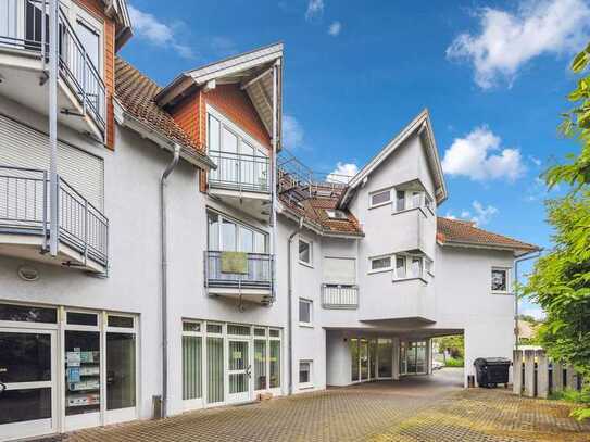 Lichtdurchflutete Wohnung mit einem eigenen Stellplatz in Staufenberg