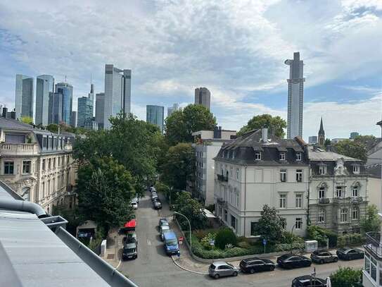 Lichtdurchflutete 2 Zimmer-Wohnung in absoluter Bestlage im Westend!