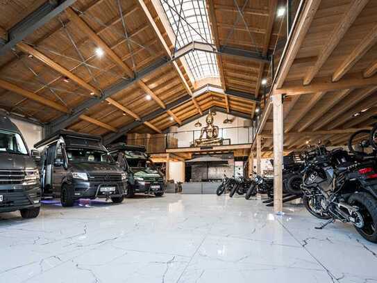 Neuwertige freistehende Halle mit 400 qm