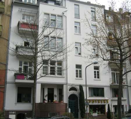 Exklusive 3-Zimmer-Wohnung mit Balkon in Bahnhofsnähe Wiesbaden