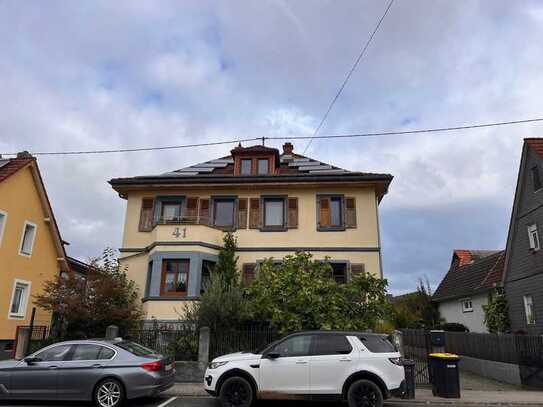 Schöne 3-Zimmer-EG-Wohnung in wunderschöner Jahrhundertwende Villa