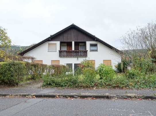 2 DOPPELHAUSHÄLFTEN MIT GROSSEM GARTEN