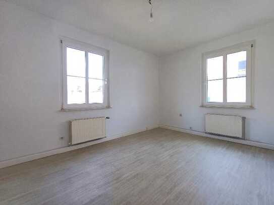 Hübsche Erdgeschosswohnung mit Badewanne