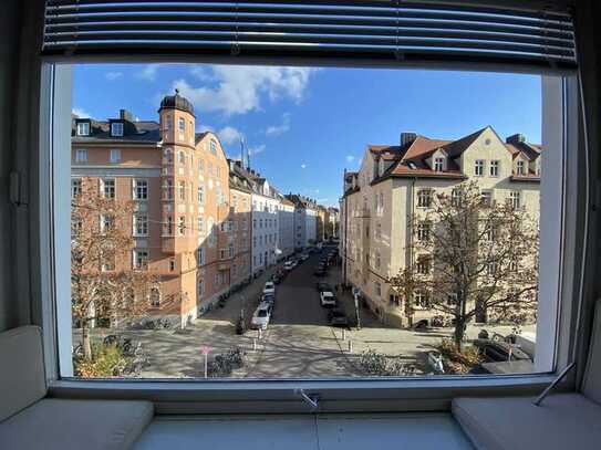 Repräsentatives Altbau Büro mit 3 Balkonen in Maxvorstadt