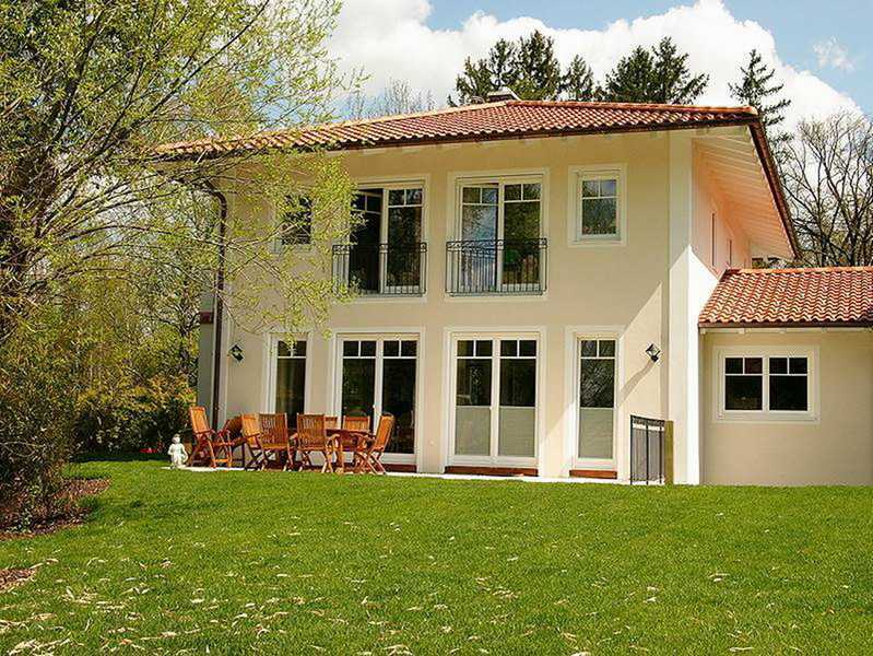                                                               Feldafing - Villa Anna - Neuwertige mediterrane 8 Zimmer Villa auf gro&szlig;em Parkg&hellip;                                                       in Feldafing (Starnberg)