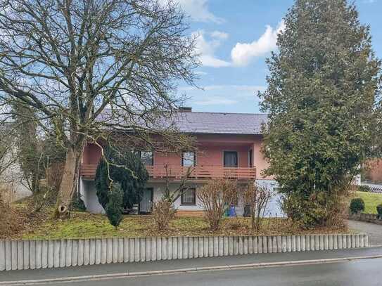 Großzügiges Einfamilienhaus in Marktleugast – viel Platz & Potenzial zur Modernisierung