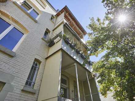 *alles neu* , 3-Zi.-Altbau-Whgen., Balkon & EBK, WG geeignet