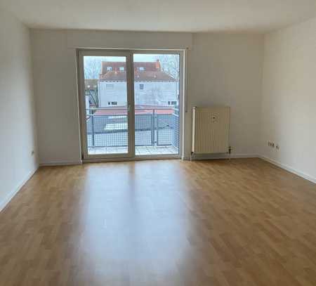 Helle 3-Zimmer-Wohnung mit Balkon