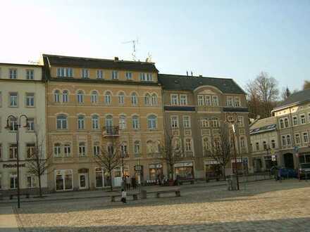 HELLE 2-ZIMMER-WOHNUNG AM MARKT MIT SUPER AUSSICHT