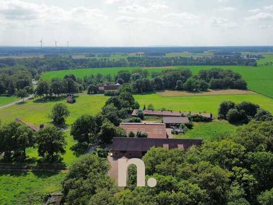 TIERE/ NATUR/ LEBEN - Landwirtschaftlicher Betrieb/ Hofstelle in Warmsen