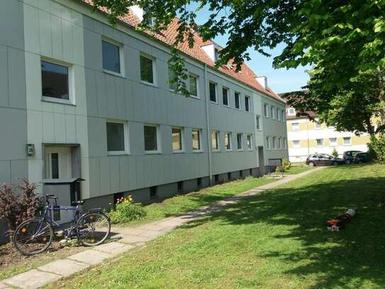 GLÜCKSTADT | 2 ZIMMER | TAGESLICHTBAD mit BADEWANNE | Zentrale Lage