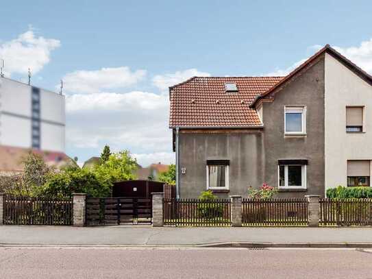 Ihr neues Zuhause, Doppelhaushälfte mit Garten und Garage in Wolfen