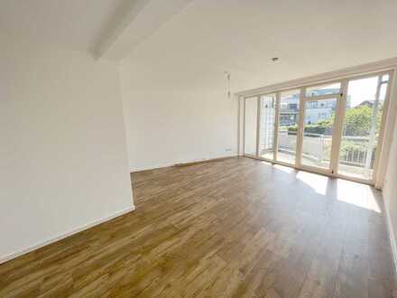 Neuss-Stadionviertel: Gepflegte 3-Zi.-Whg. mit sehr guter Ausstattung, Loggia und Aufzug