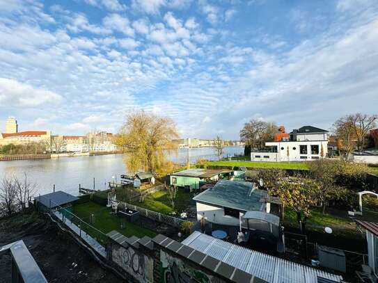 Ihr neues Zuhause! Balkon und Spreeblick inklusive!