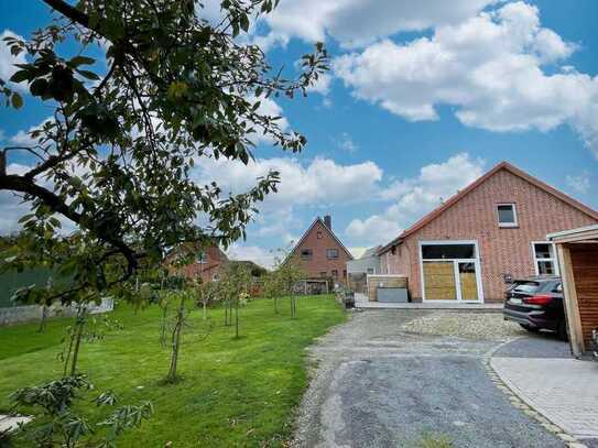 Modernes, grünes Wohnen - Einfamilienhaus mit Loft im Alten Land