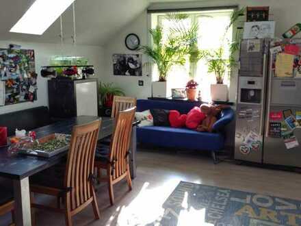 Wohnung mit Wohlfühlcharakter, Sonnenterrasse und großer Wohnküche