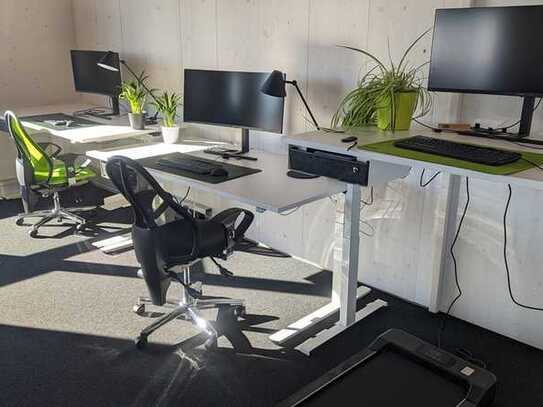 Arbeiten im Coworking Space mit Fitness, Schwimmbahn und Kita