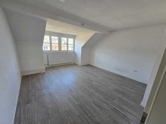 4.OG ohne Aufzug: Sanierte Single-Wohnung zentral in Düsseldorf-Bilk