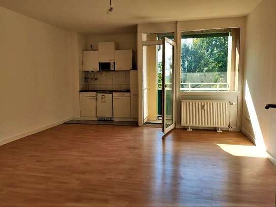 1-Zimmer-Wohnung in Neuss-Holzheim mit Küchenzeile, Balkon u. Stellplatz