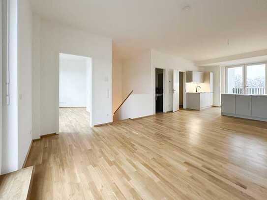 ** Traumhafte 5 Zimmer Maisonette Wohnung * Sonnen Terrasse * EBK * TG * 11/24**