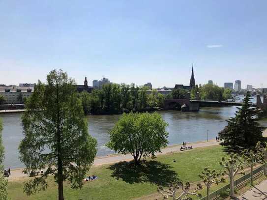 Wohnen mit Blick auf dem Main * vollmöbliert inkl.DSL + fußläufig zur Frankfurter Innenstadt *