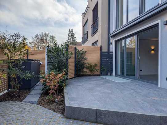 Exklusives Neubau-Reihenhaus in Münchens Bestlage: Eleganz, Komfort und modernste Technik