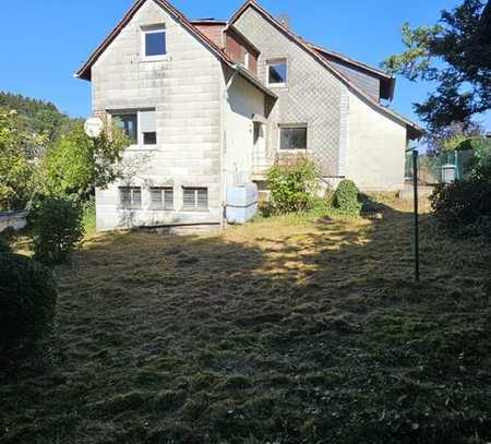 Mehrfamilienhaus mit Potential u. angeschlossenes Baugrundstück optional