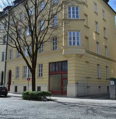 Repräsentatives Büro/Praxis in denkmalgeschütztem Haus in München-Sendling