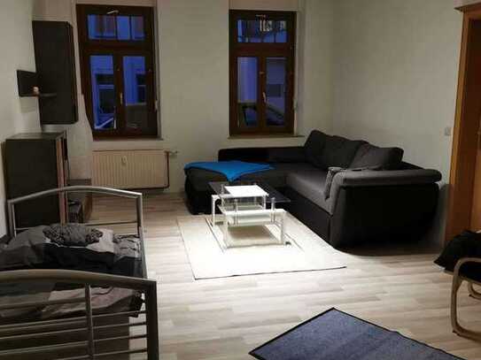 komplett möblierte Wohnung mit Balkon - auch kurzfristige Mietzeit möglich