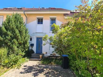 Großzügiges Familienglück in ruhiger Lage! Modernes Reihenhaus in Maichingen